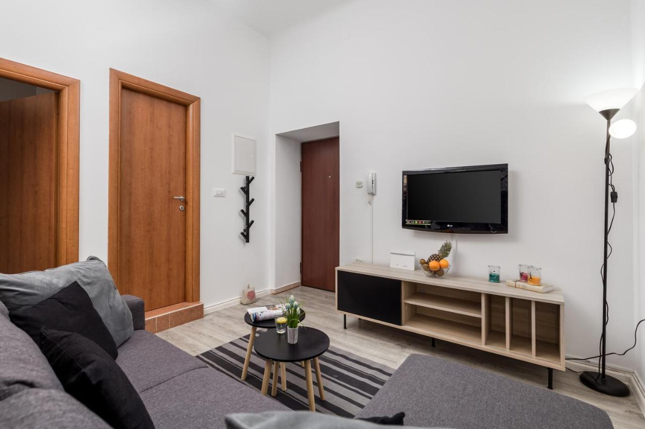 Wien Apartment Rijeka Exteriör bild