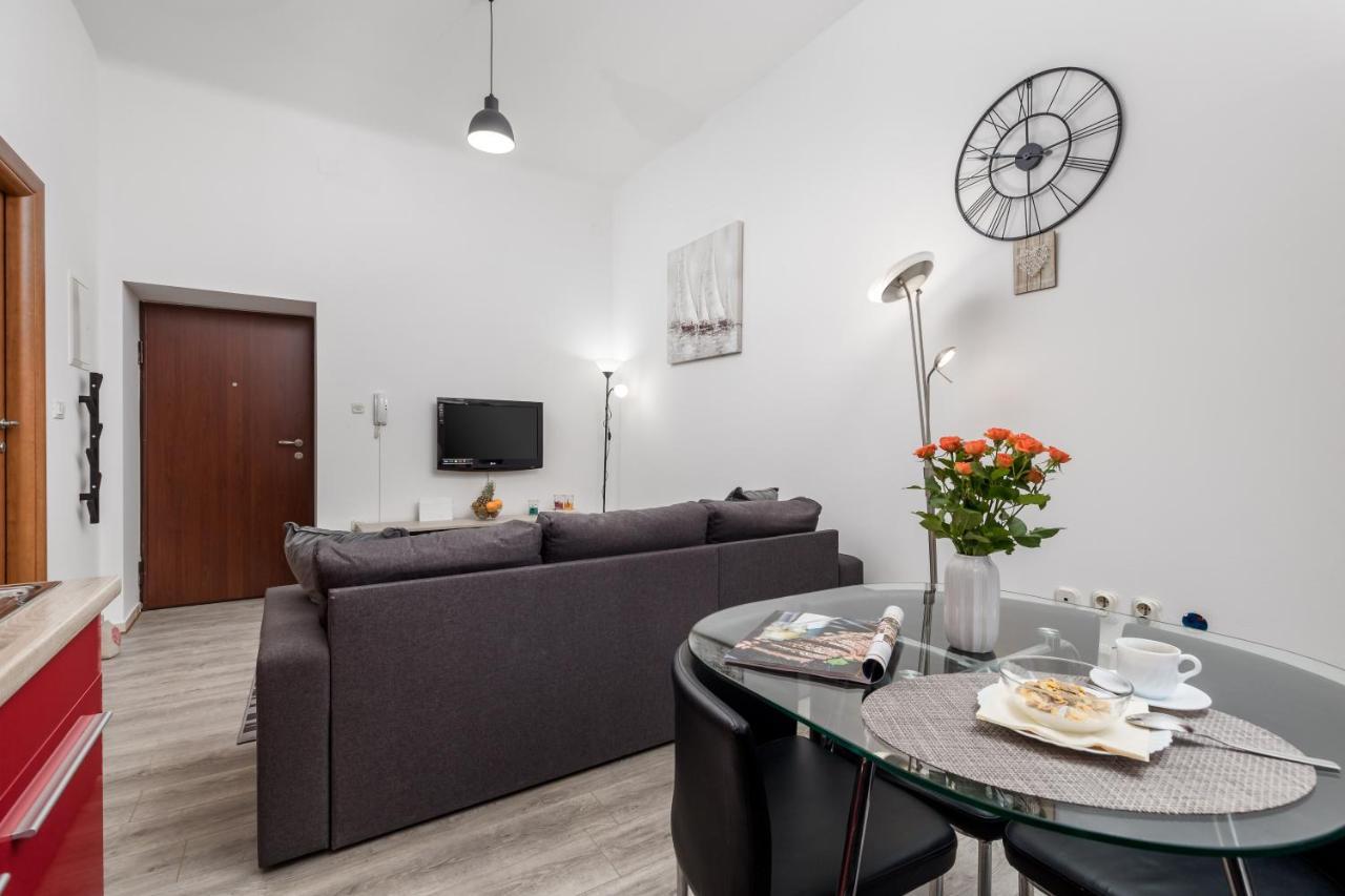 Wien Apartment Rijeka Exteriör bild