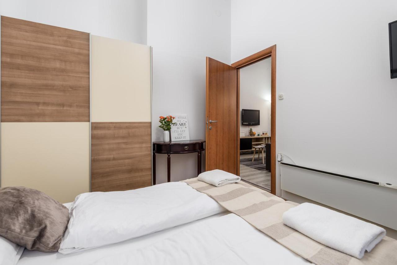 Wien Apartment Rijeka Exteriör bild